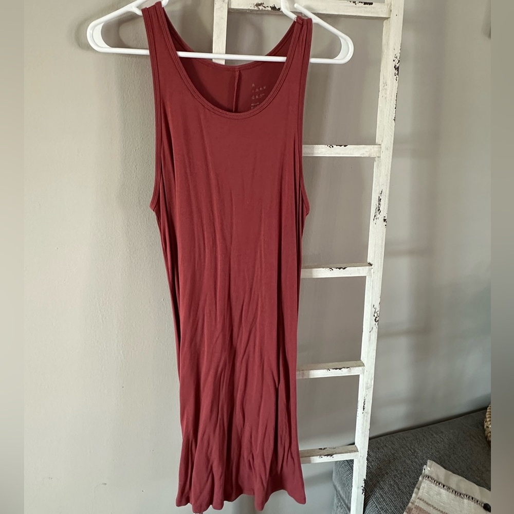 Sleeveless Rust dress